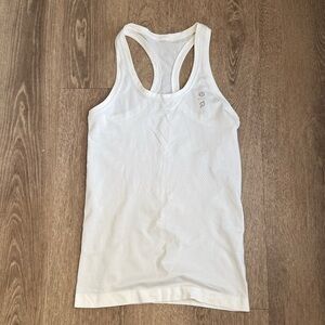 Lululemon Peloton Swiftly White